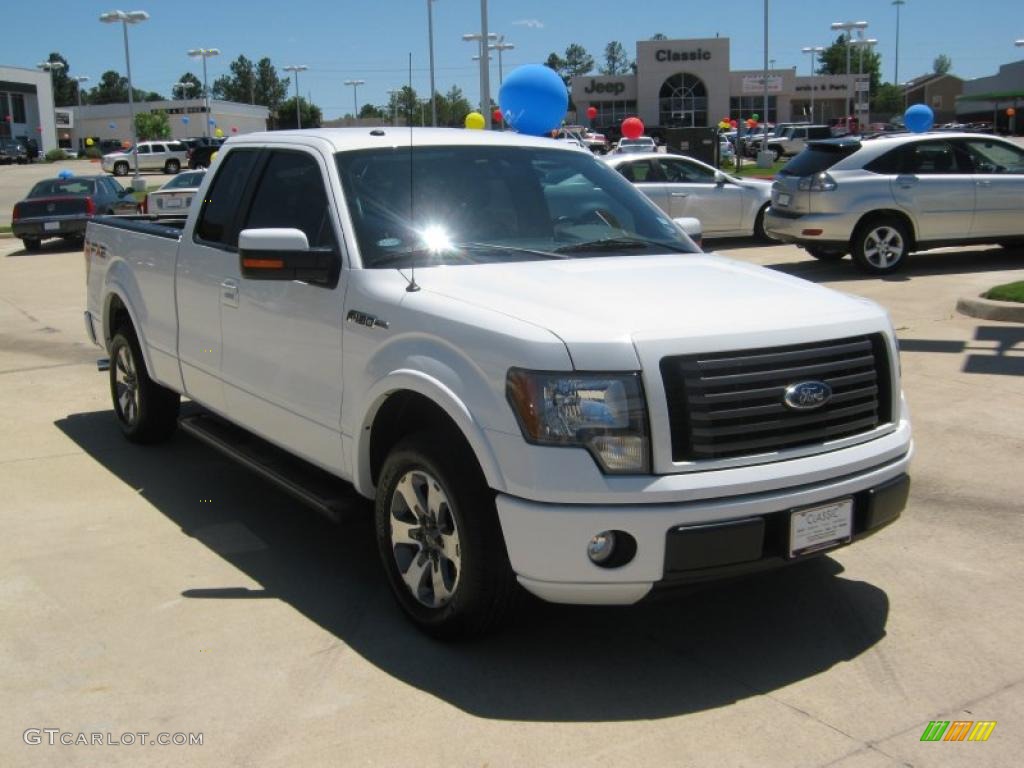 2010 F150 FX2 SuperCab - Oxford White / Black photo #7