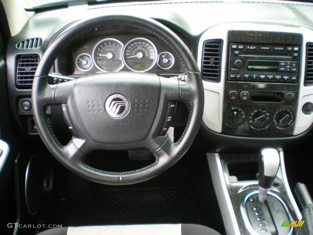 2006 Mercury Mariner Convenience 4WD Black/Light Parchment Dashboard Photo #49305561