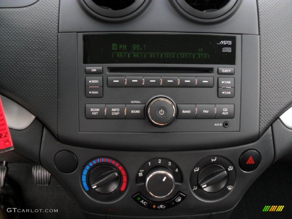 2010 Aveo LT Sedan - Black Granite / Charcoal photo #10