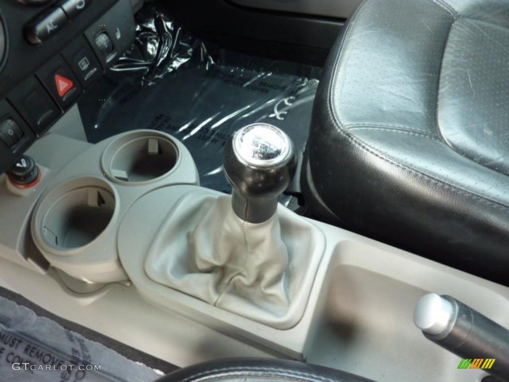 2004 Volkswagen New Beetle GLS Convertible 5 Speed Manual Transmission Photo #49306713