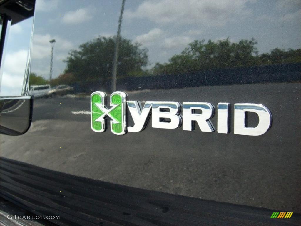 2011 Chevrolet Tahoe Hybrid Marks and Logos Photos