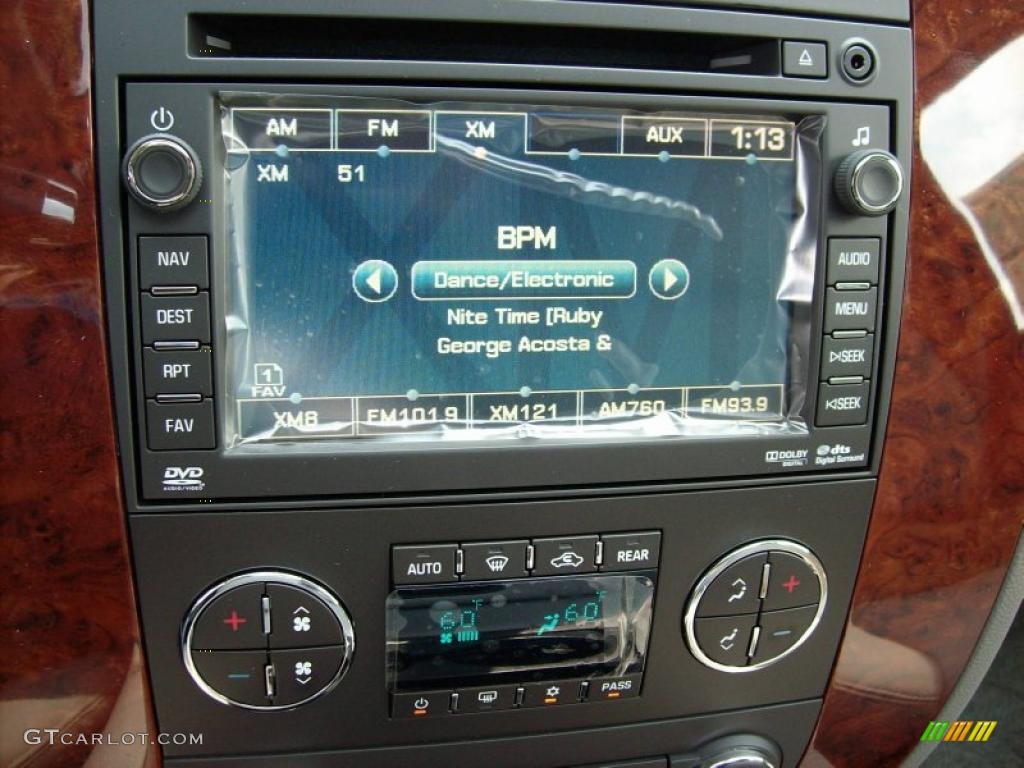 2011 Chevrolet Tahoe Hybrid Controls Photos