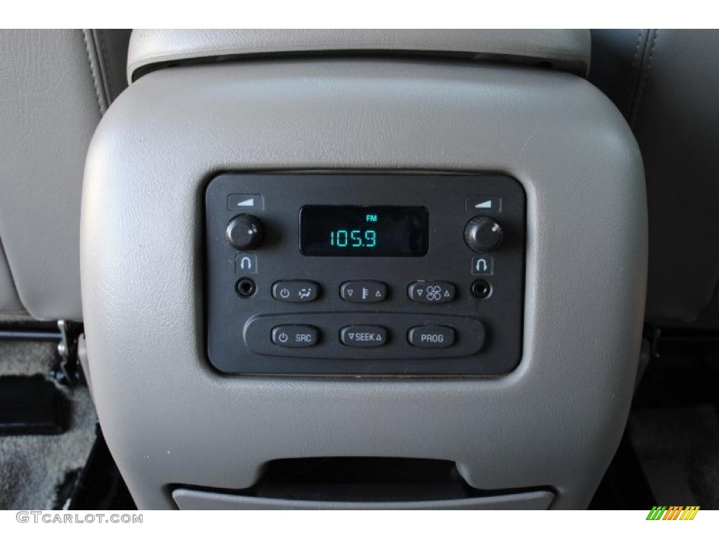 2003 GMC Yukon SLT Controls Photo #49311363