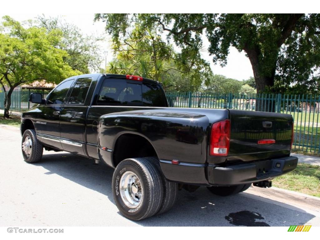 2004 Ram 3500 ST Quad Cab 4x4 Dually - Black / Taupe photo #7