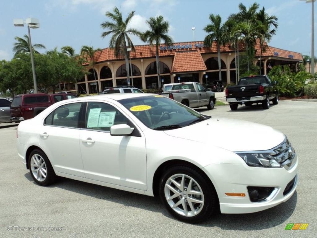 White Platinum Tri-Coat Ford Fusion