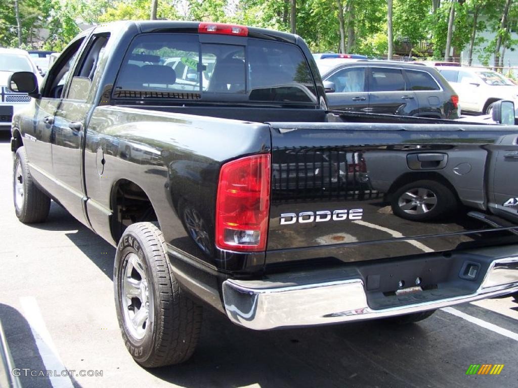 2004 Ram 1500 SLT Quad Cab 4x4 - Black / Dark Slate Gray photo #3