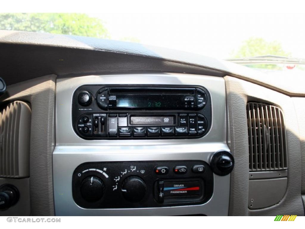 2004 Dodge Ram 3500 ST Quad Cab 4x4 Dually Controls Photo #49313328