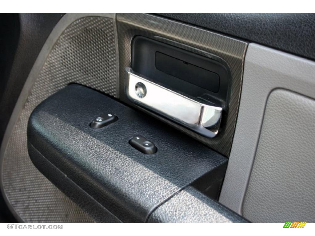 2004 F150 FX4 SuperCab 4x4 - True Blue Metallic / Black/Medium Flint photo #32