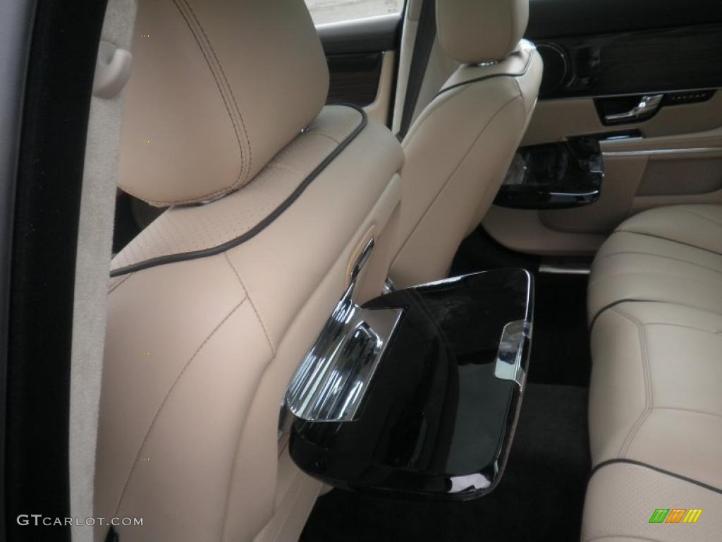 Cashew/Truffle Interior 2011 Jaguar XJ XJL Photo #49314549