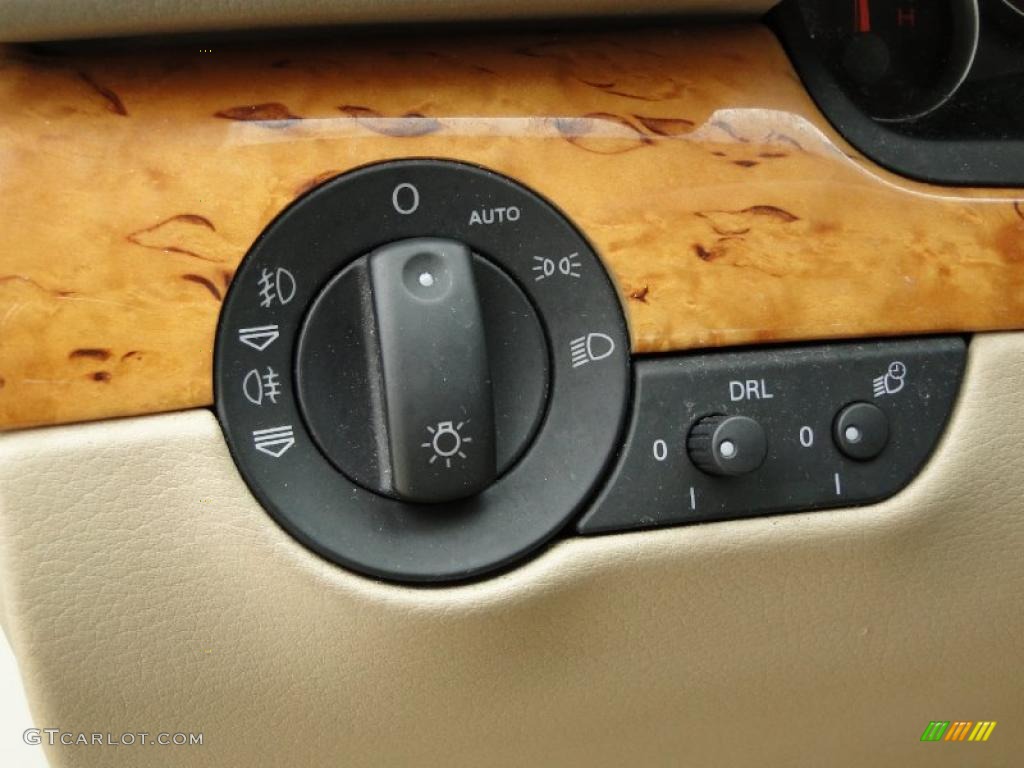 2005 Audi A4 2.0T Sedan Controls Photo #49315098