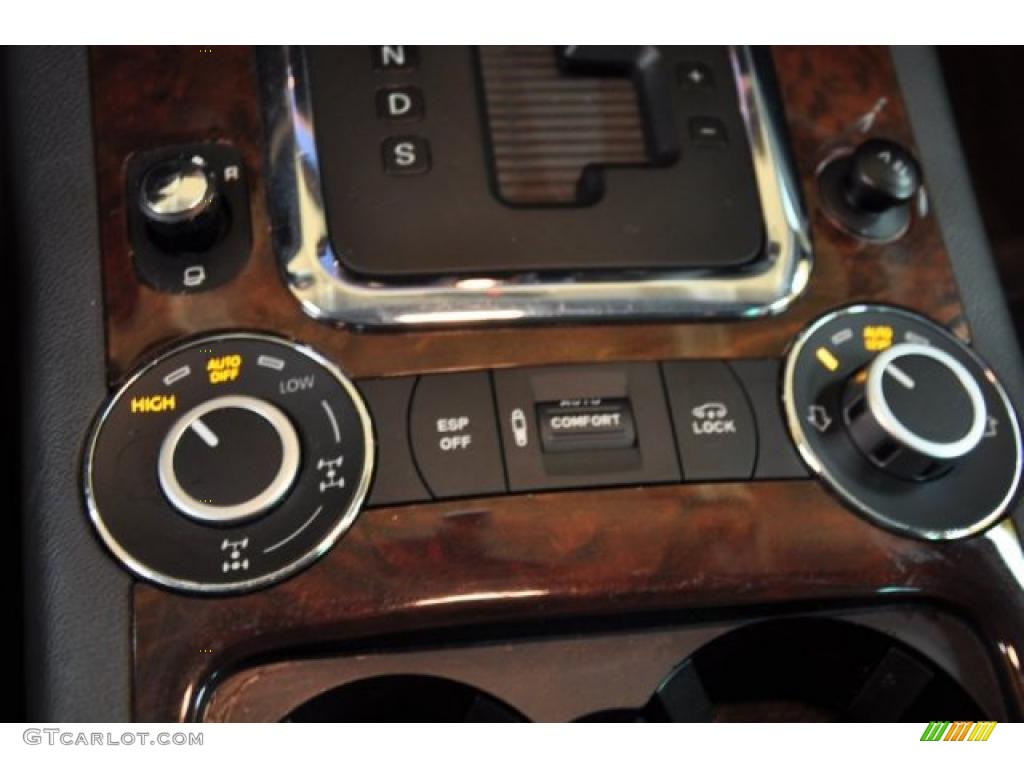 2004 Volkswagen Touareg V10 TDI Controls Photo #49316220