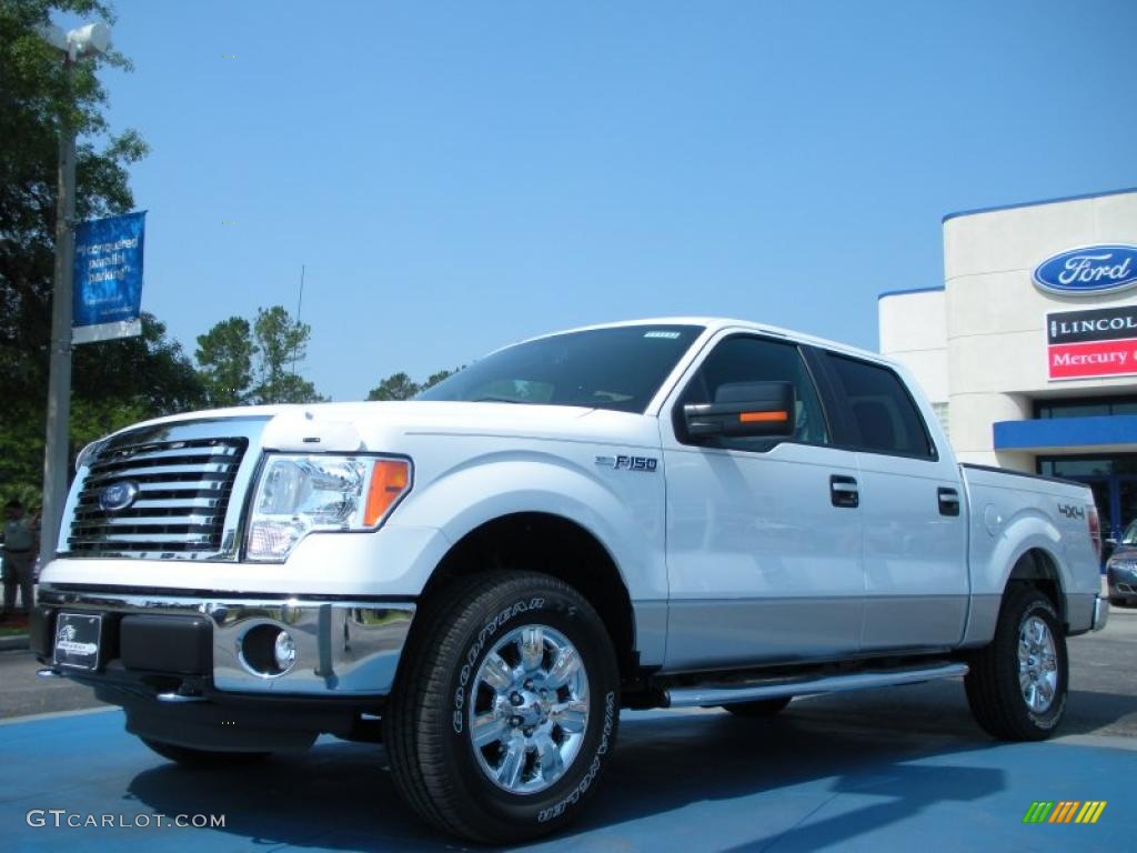 2011 F150 XLT SuperCrew 4x4 - Oxford White / Steel Gray photo #1