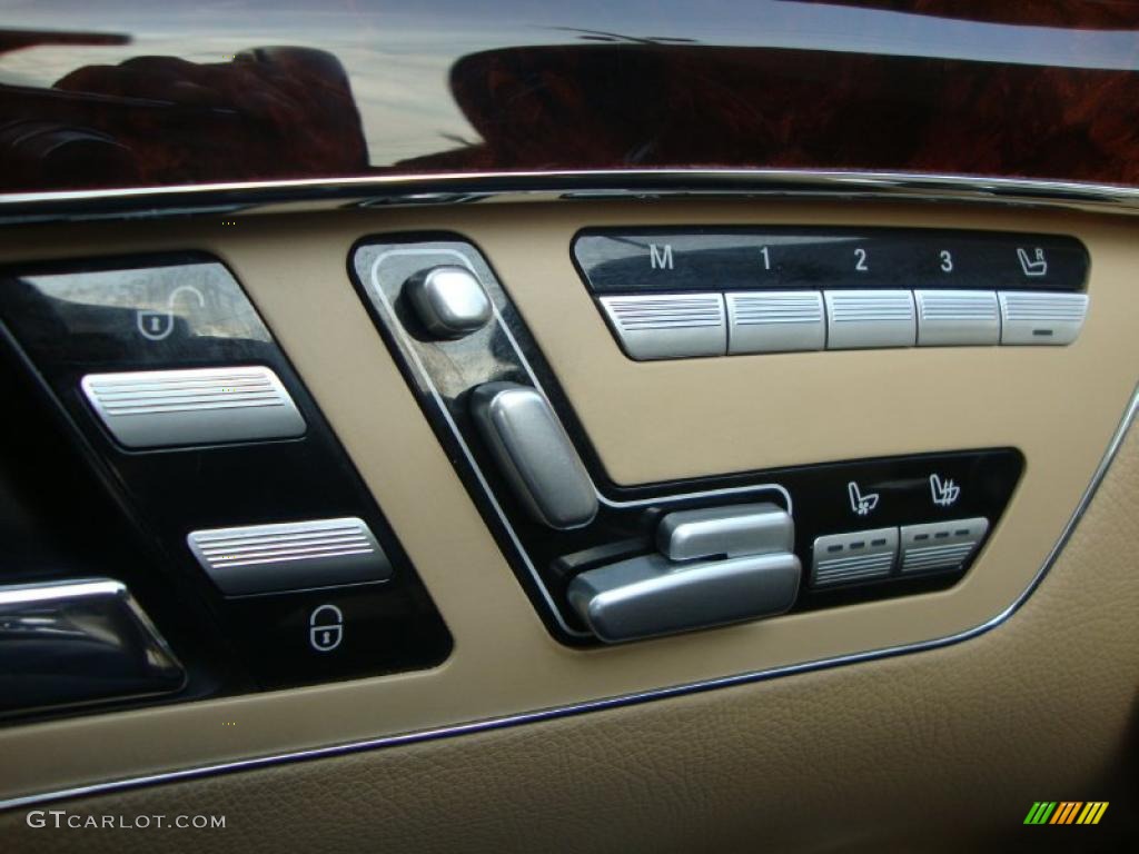 2007 Mercedes-Benz S 550 4Matic Sedan Controls Photo #49318401