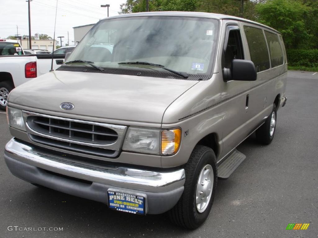 2002 E Series Van E350 XLT 15 Passenger - Light Parchment Gold Metallic / Medium Parchment photo #1