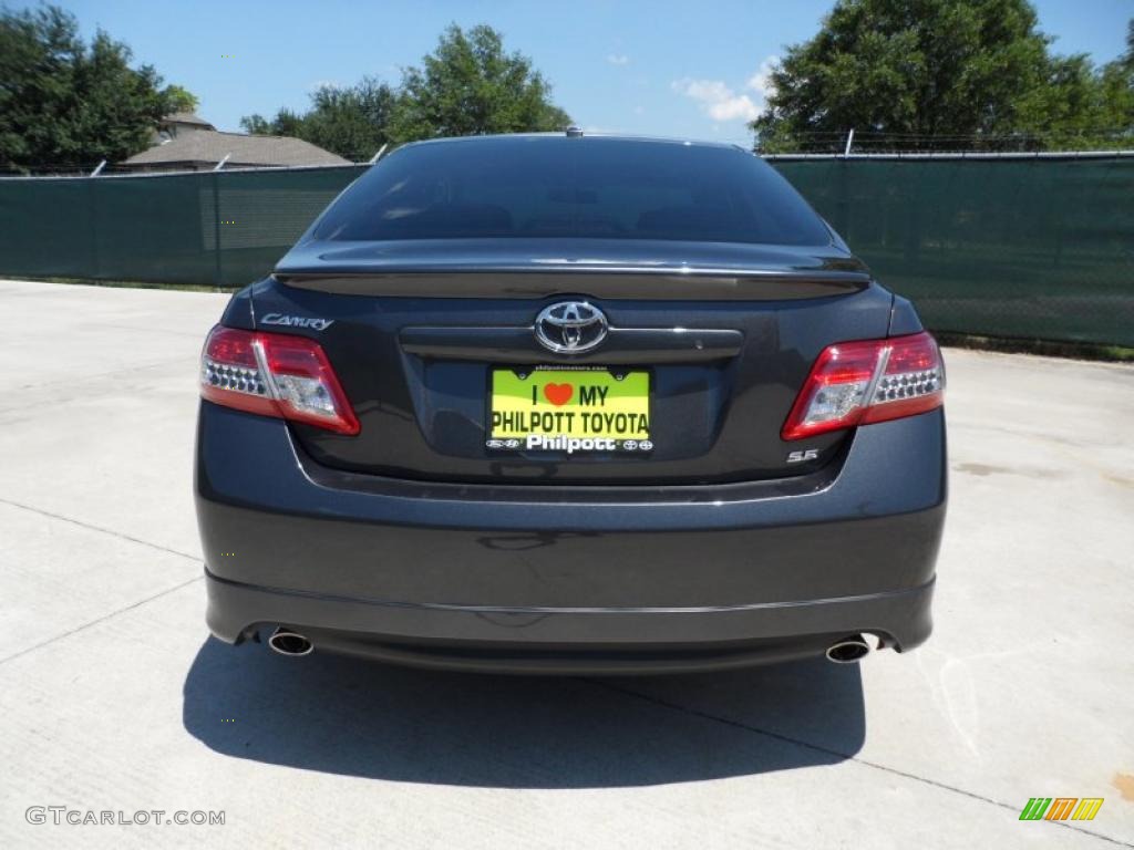 2011 Camry SE - Magnetic Gray Metallic / Dark Charcoal photo #4