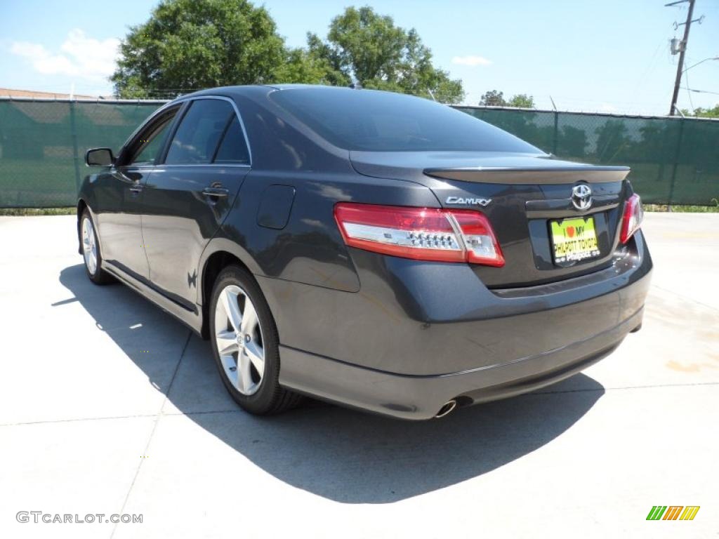 2011 Camry SE - Magnetic Gray Metallic / Dark Charcoal photo #5