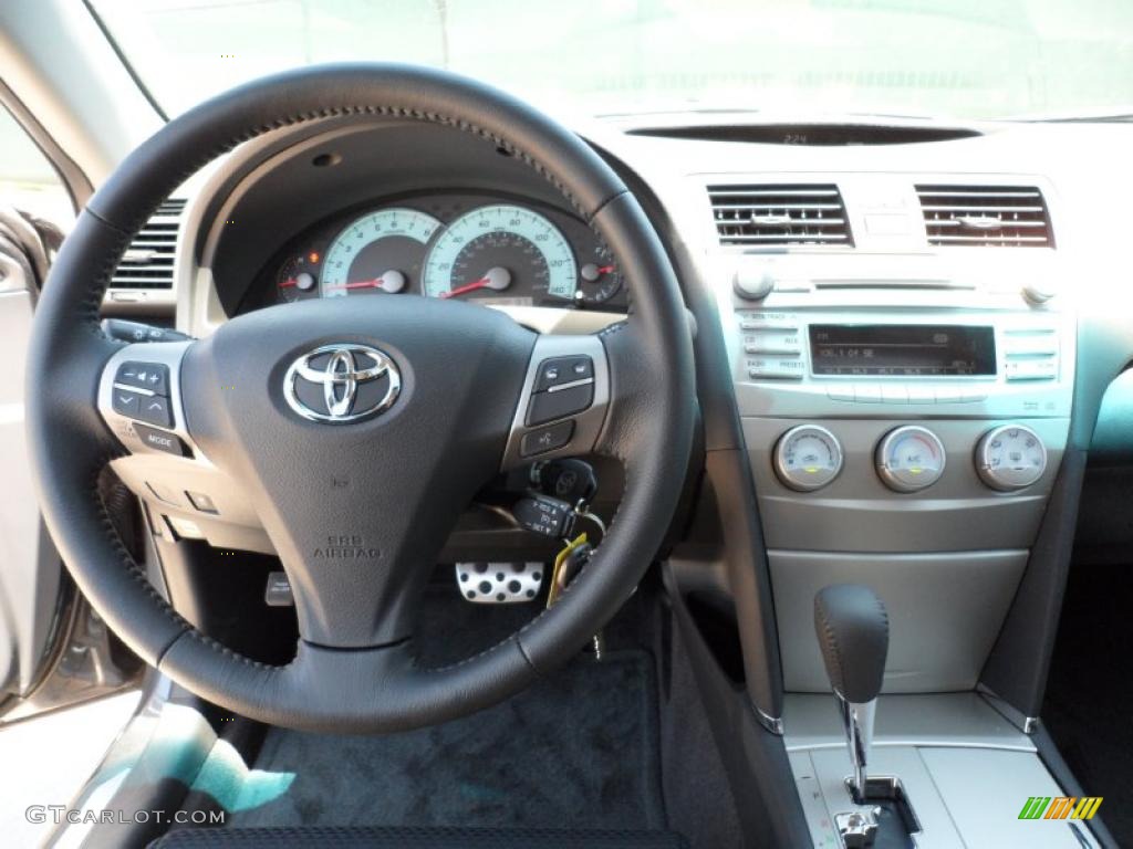 2011 Camry SE - Magnetic Gray Metallic / Dark Charcoal photo #27