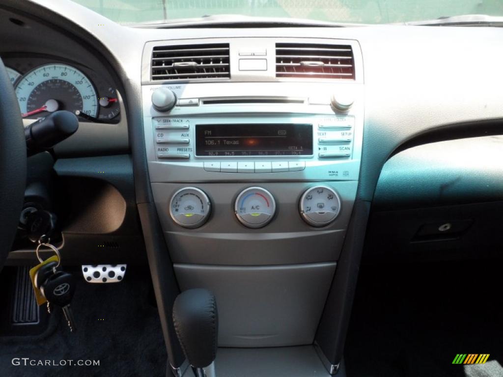 2011 Camry SE - Magnetic Gray Metallic / Dark Charcoal photo #28