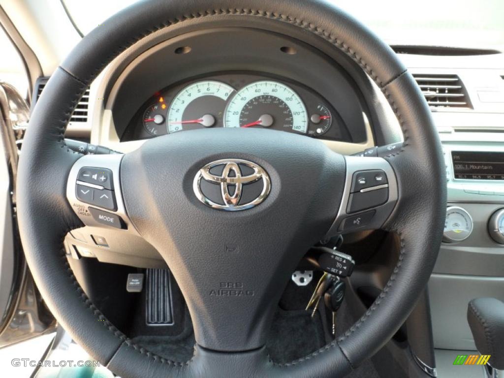 2011 Camry SE - Magnetic Gray Metallic / Dark Charcoal photo #33