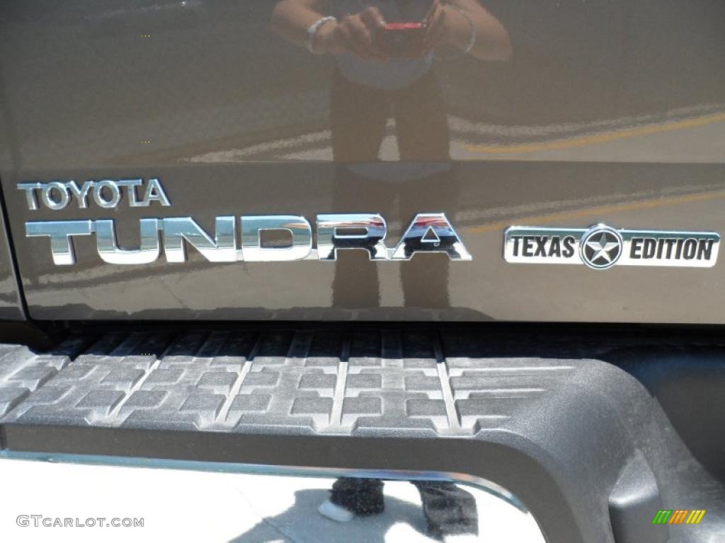 2011 Tundra Texas Edition Double Cab - Pyrite Mica / Sand Beige photo #17