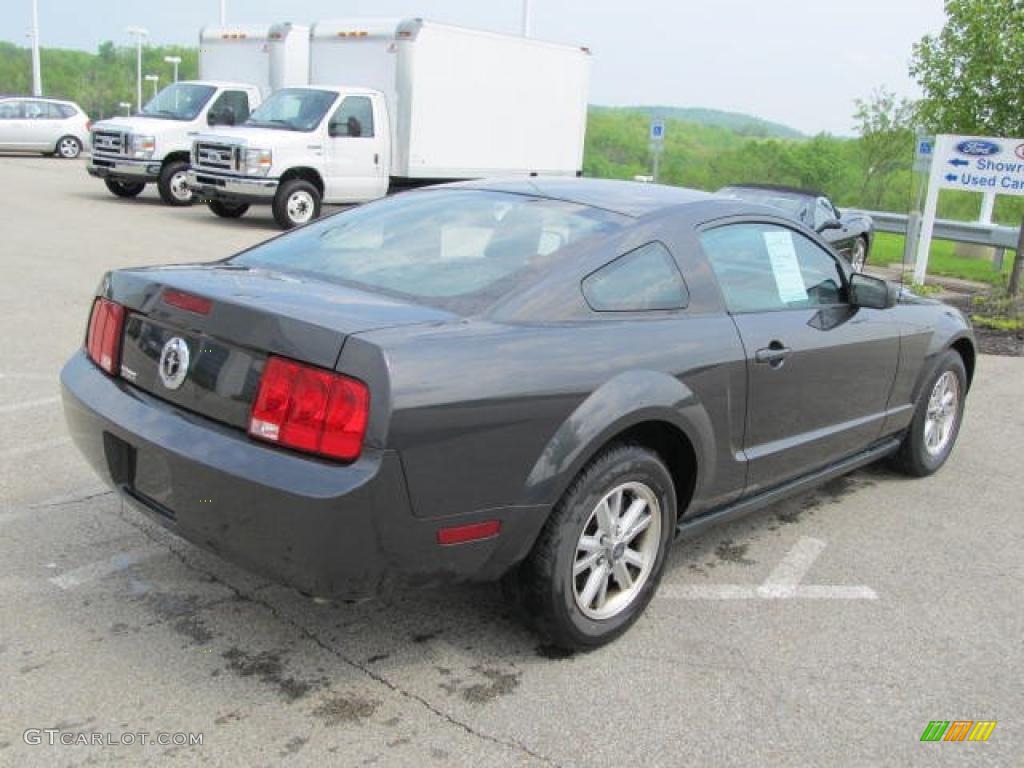 2007 Mustang V6 Premium Coupe - Alloy Metallic / Dark Charcoal photo #9