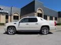 White Diamond - Escalade EXT AWD Photo No. 4