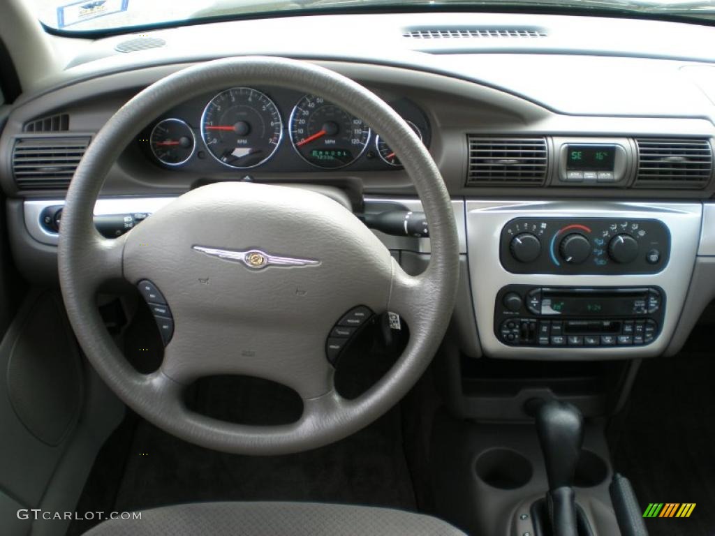 2005 Sebring Touring Sedan - Magnesium Pearl / Light Taupe photo #11
