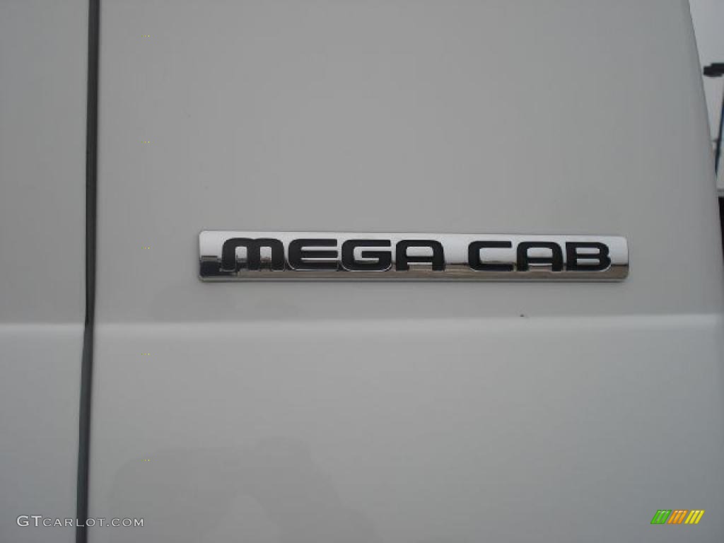 2008 Ram 1500 SLT Mega Cab 4x4 - Bright White / Medium Slate Gray photo #36