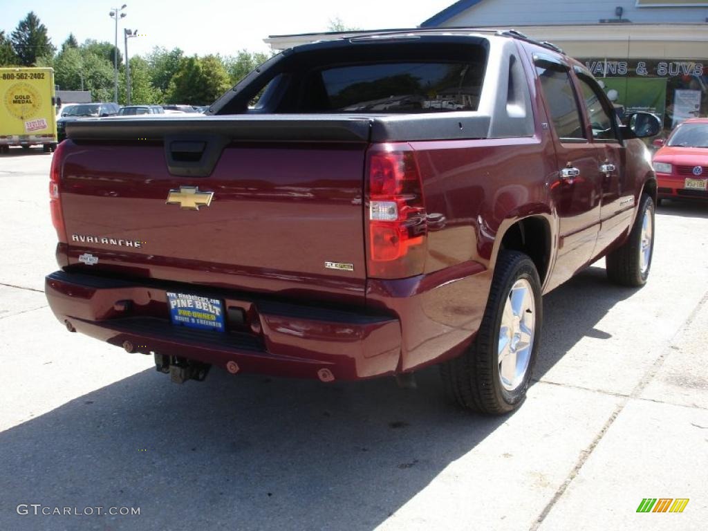 2008 Avalanche LTZ 4x4 - Deep Ruby Red Metallic / Ebony/Light Cashmere photo #4