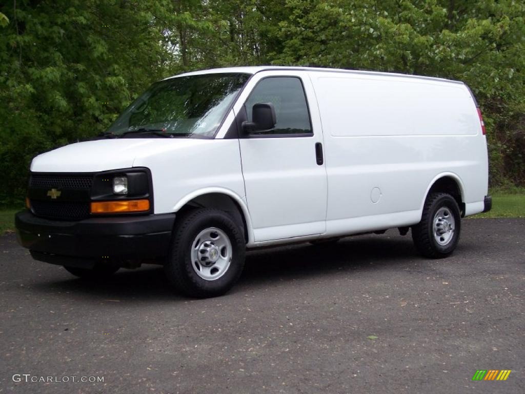 Summit White 2008 Chevrolet Express 2500 Commercial Van Exterior Photo #49342176