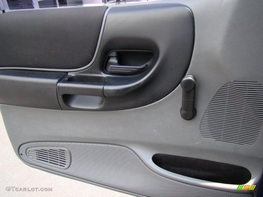 2006 Ford Ranger XLT Regular Cab Door Panel Photos