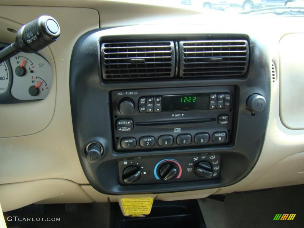 2003 Ford Ranger XLT SuperCab Controls Photo #49344366