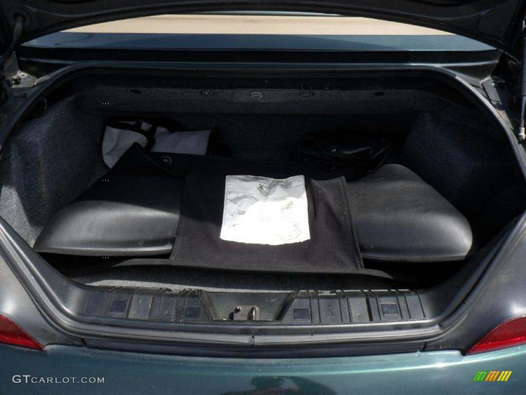 2002 BMW Z3 2.5i Roadster Trunk Photo #49345584
