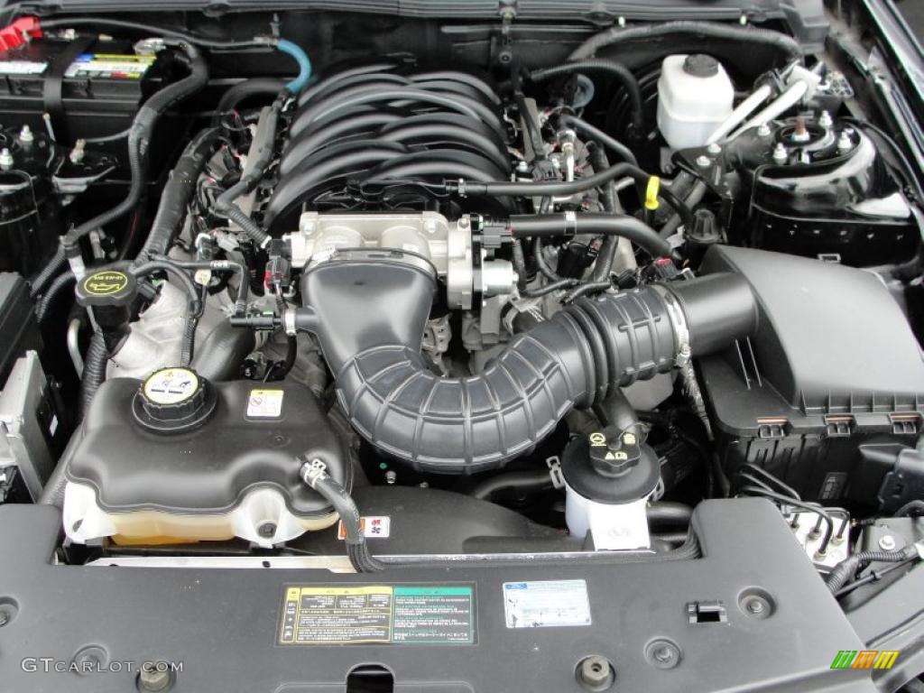 2006 Ford Mustang GT Deluxe Coupe 4.6 Liter SOHC 24-Valve VVT V8 Engine Photo #49346850
