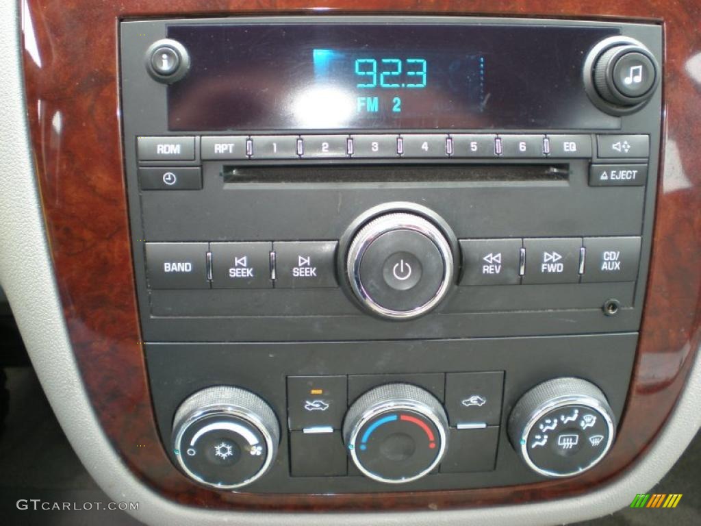 2007 Chevrolet Impala LS Controls Photo #49347657