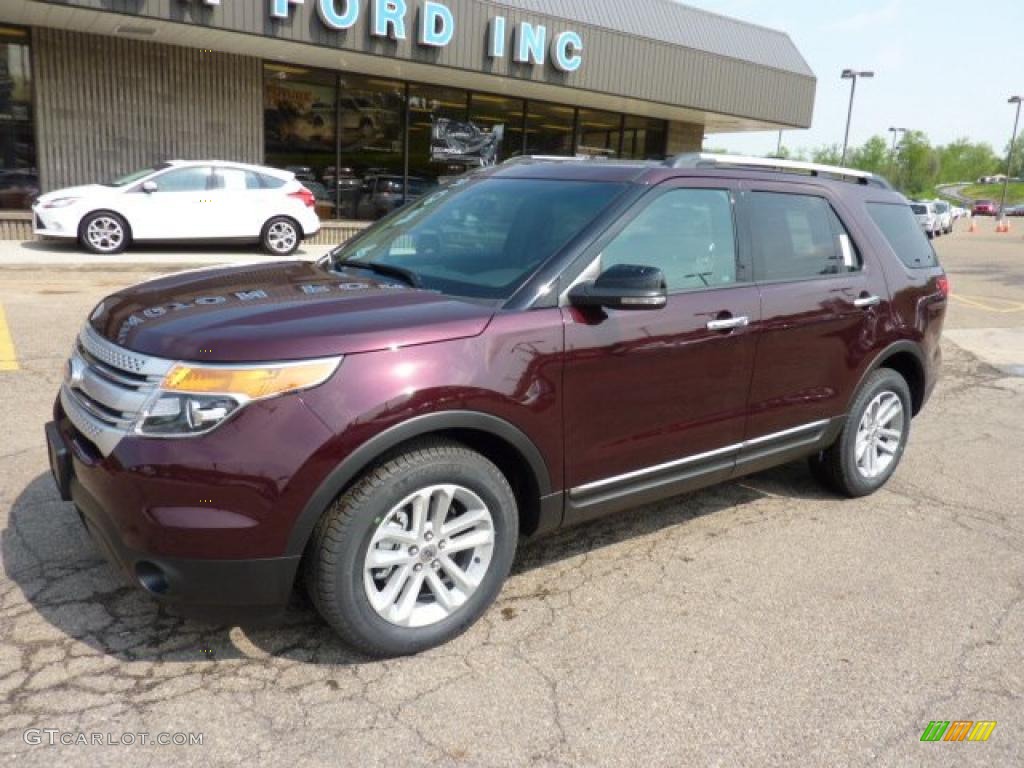 2011 Explorer XLT - Bordeaux Reserve Red Metallic / Medium Light Stone photo #8