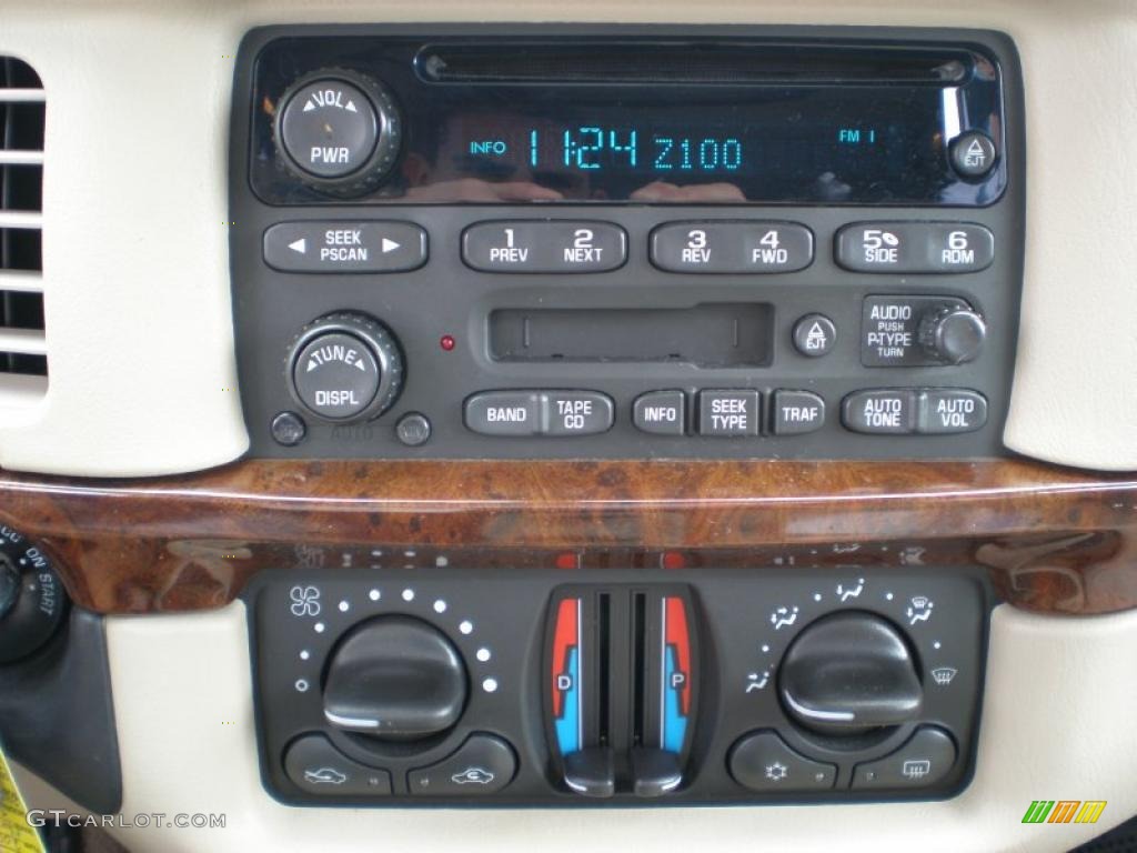 2005 Chevrolet Impala LS Controls Photo #49348113