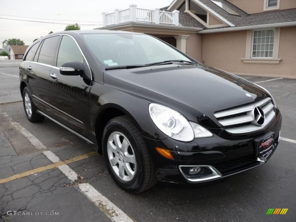 2007 R 350 4Matic - Majestic Black Metallic / Black photo #1