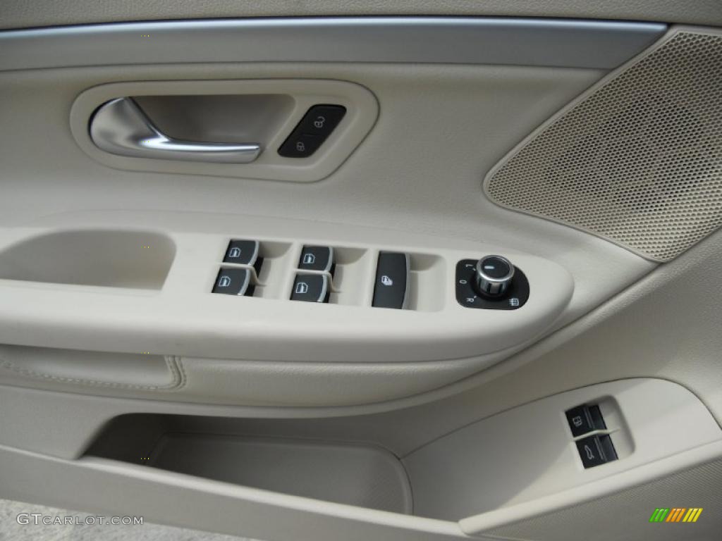 2012 Volkswagen Eos Komfort Controls Photo #49350955