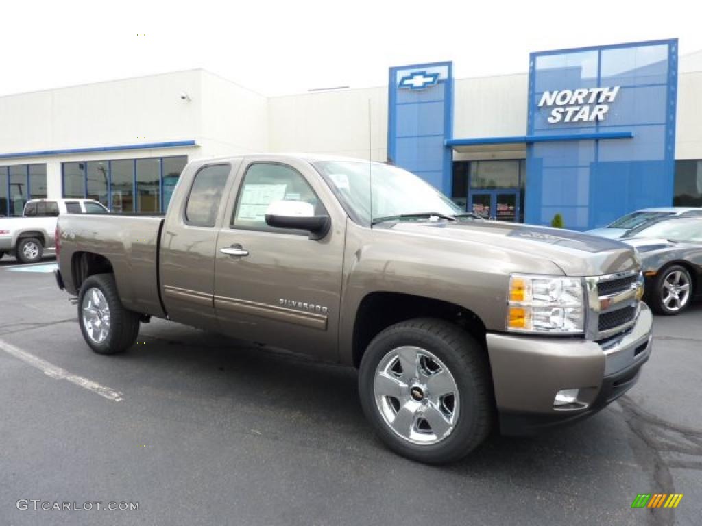 2011 Silverado 1500 LT Extended Cab 4x4 - Mocha Steel Metallic / Ebony photo #1