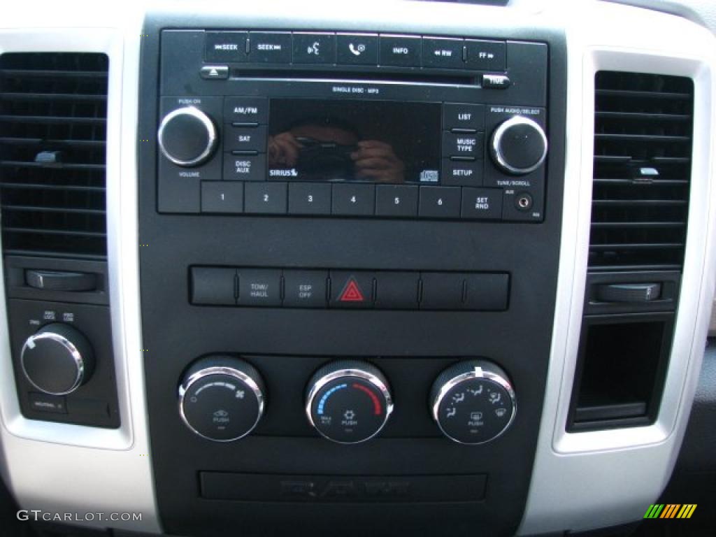 2009 Ram 1500 SLT Quad Cab 4x4 - Brilliant Black Crystal Pearl / Dark Slate/Medium Graystone photo #19