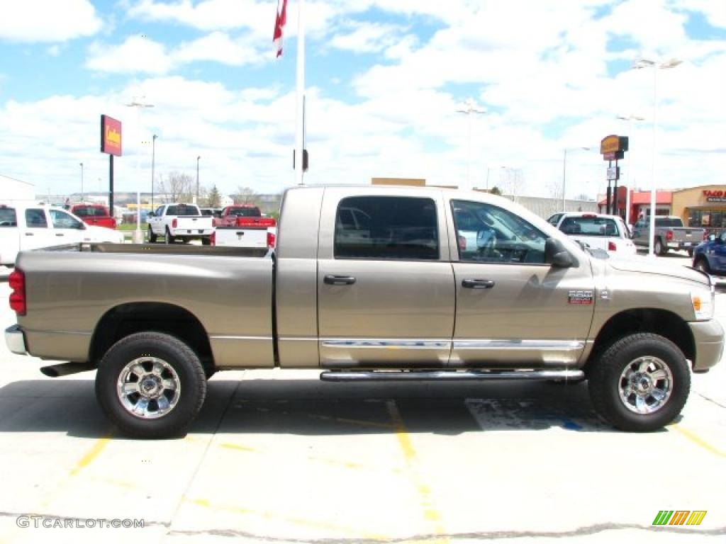 Light Khaki Metallic 2008 Dodge Ram 2500 Laramie Mega Cab 4x4 Exterior Photo #49352416