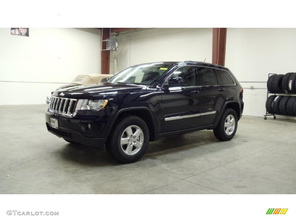 2011 Grand Cherokee Laredo 4x4 - Blackberry Pearl / Black photo #1