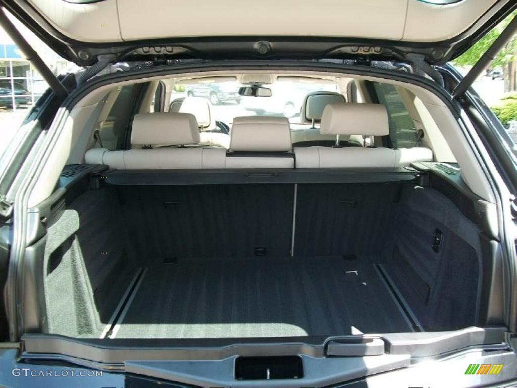 2011 BMW X5 xDrive 50i Trunk Photo #49354216