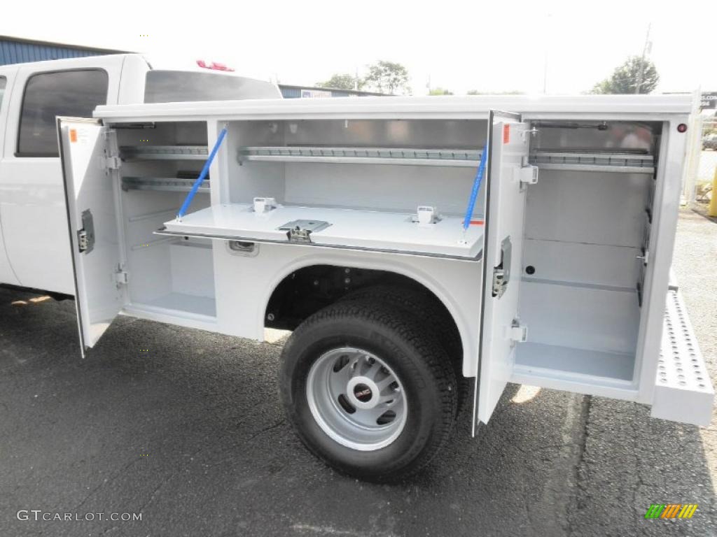 2011 GMC Sierra 3500HD Work Truck Crew Cab Utility Truck Exterior Photos