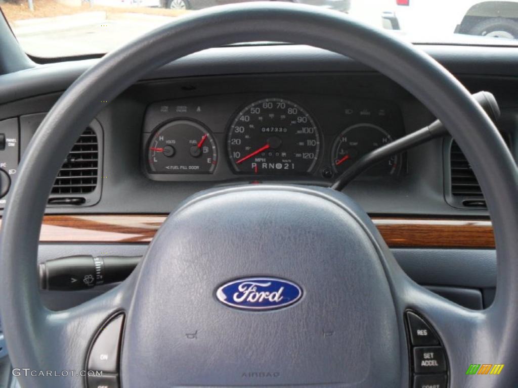 2001 Crown Victoria  - Light Blue Metallic / Dark Denim Blue photo #12