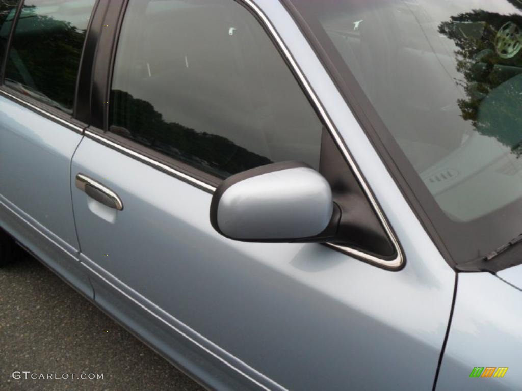 2001 Crown Victoria  - Light Blue Metallic / Dark Denim Blue photo #22