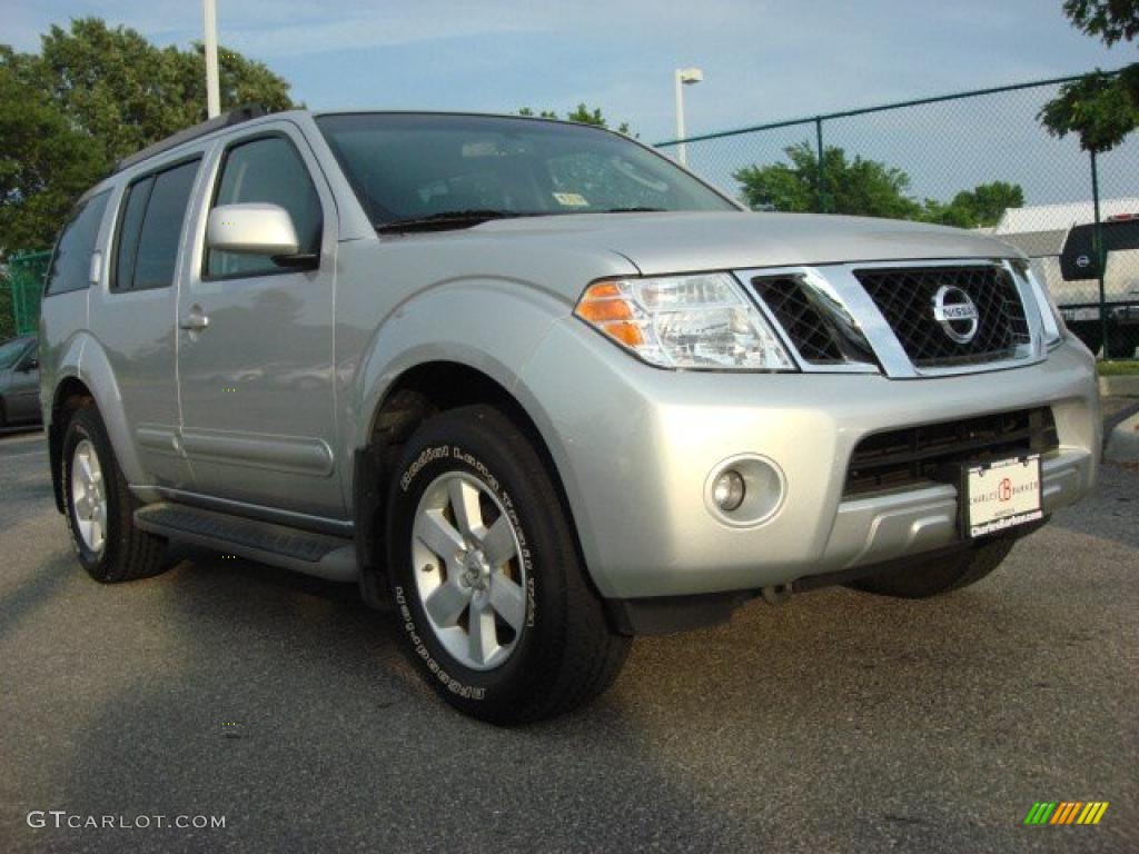 2008 Pathfinder SE - Silver Lightning / Graphite photo #1