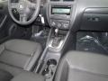 Black - Jetta SE Sedan Photo No. 6