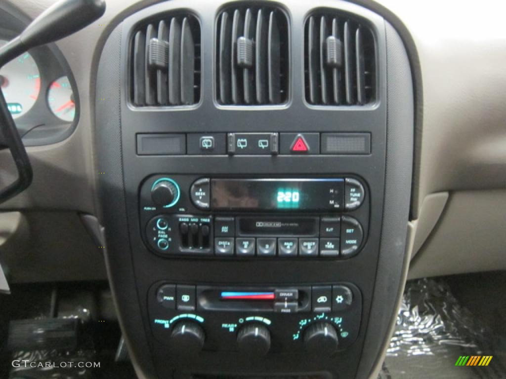 2002 Grand Caravan Sport - Bright Silver Metallic / Taupe photo #4